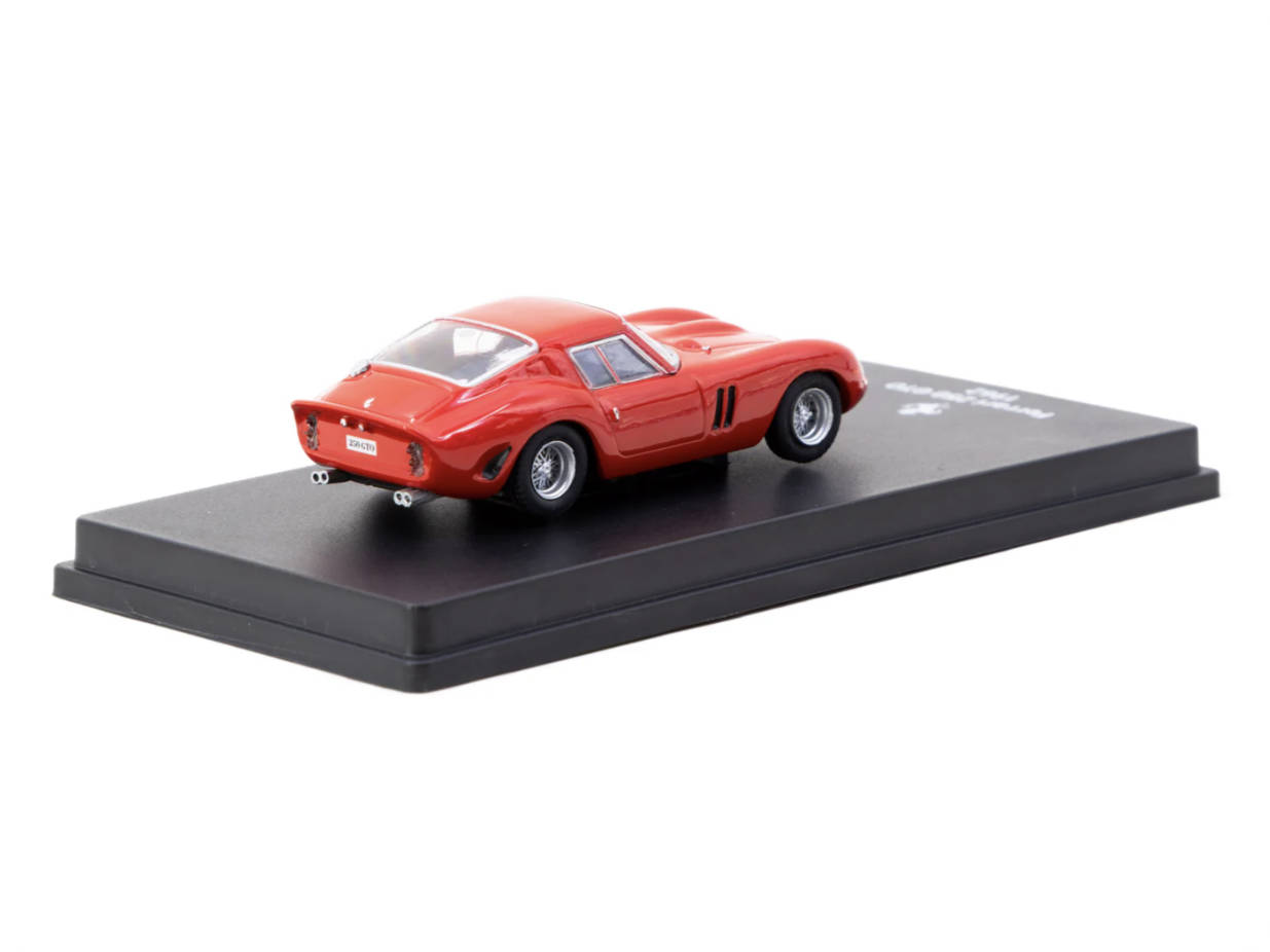 Car in Magazine CENTAURIA IXO  - Die Cast Car 1 64 recension och pris