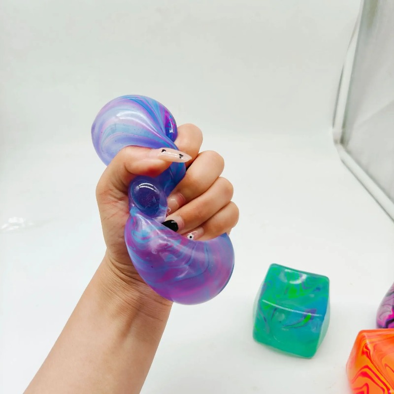 High resilience Needoh Soft an - Fidget Cube Original recension och pris